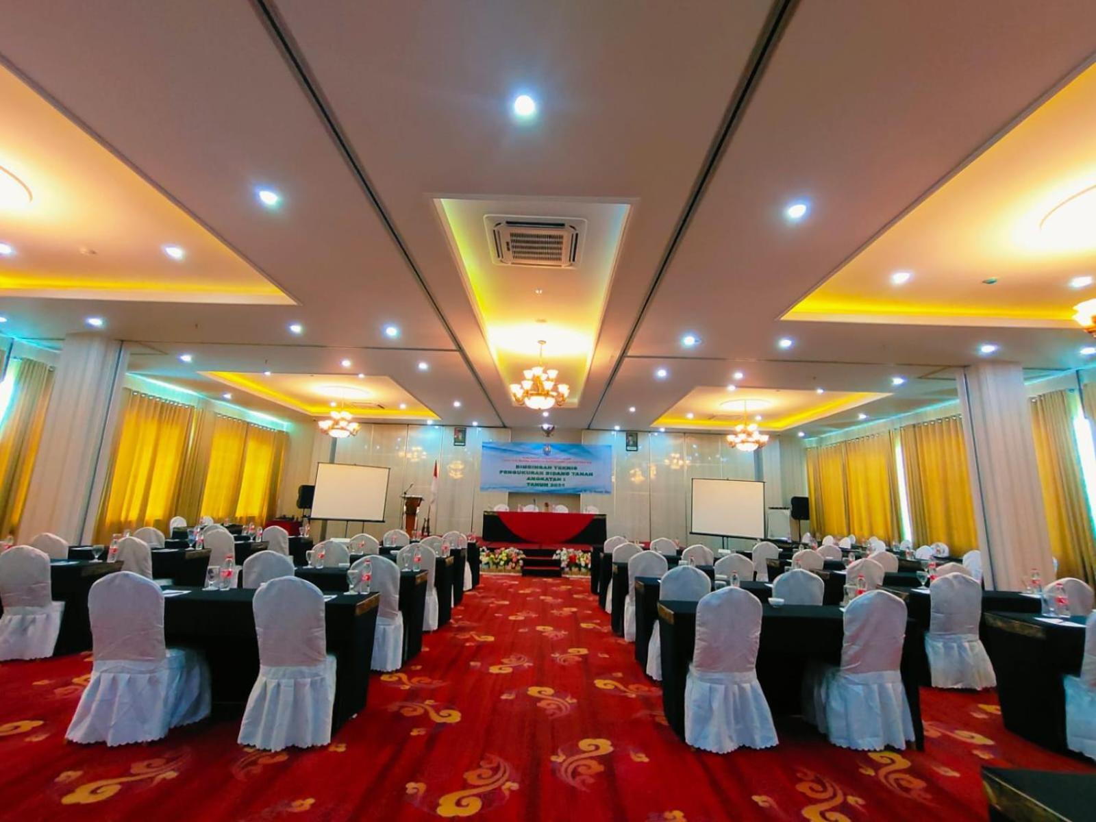 Sindoro Hotel Cilacap By Conary Exterior foto