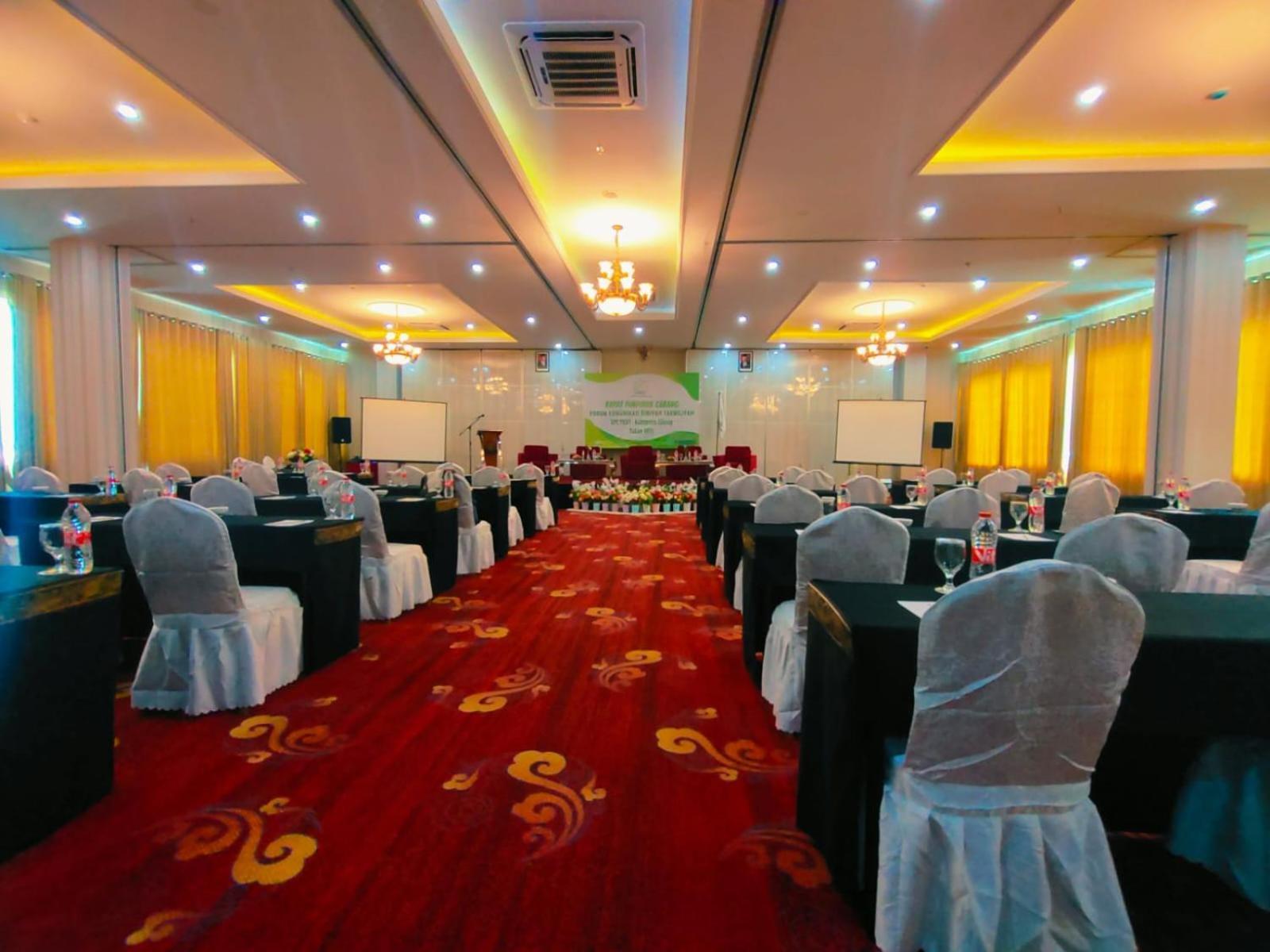 Sindoro Hotel Cilacap By Conary Exterior foto